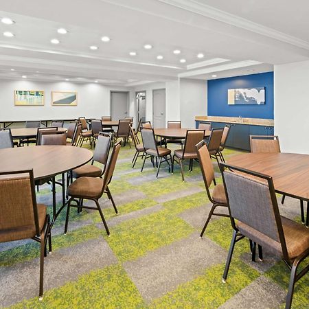 Spark By Hilton Woodbridge Exteriér fotografie