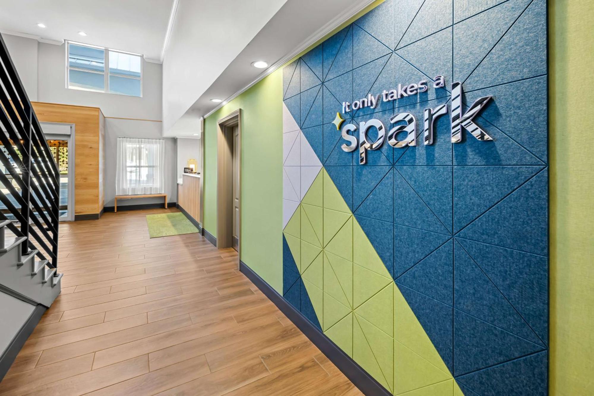Spark By Hilton Woodbridge Exteriér fotografie