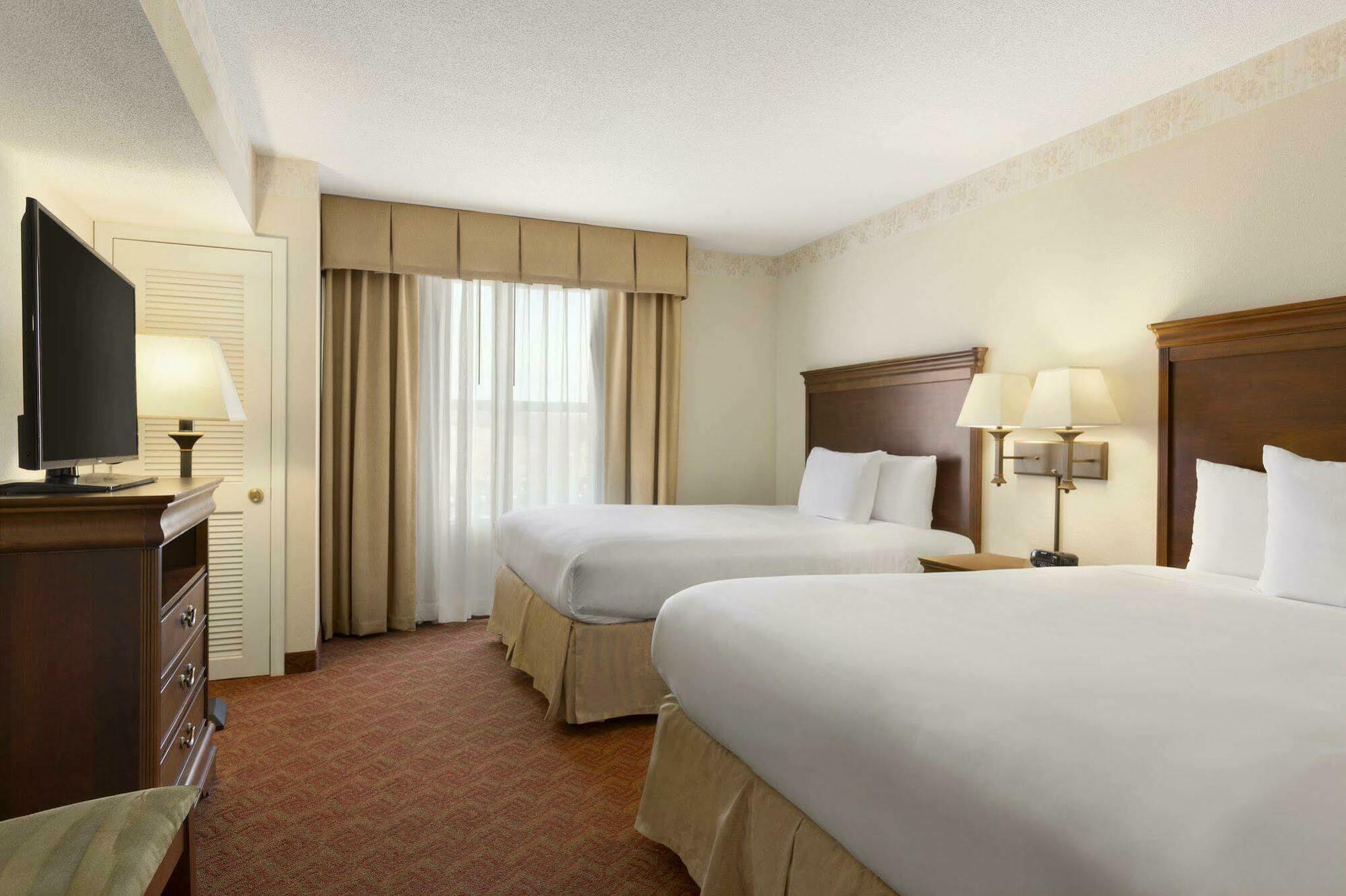 Spark By Hilton Woodbridge Exteriér fotografie